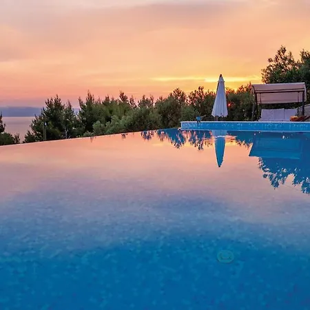 Luxury With Heated Pool, Jacuzzi And Sauna Feriehus *