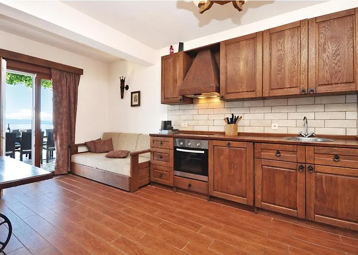 Luxury With Heated Pool, Jacuzzi And Sauna بيت للعطل