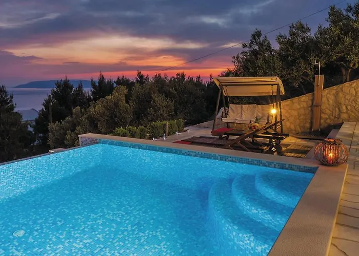 بيت للعطل Luxury With Heated Pool, Jacuzzi And Sauna *