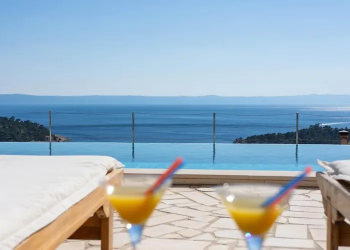 Luxury With Heated Pool, Jacuzzi And Sauna ماكارسكا