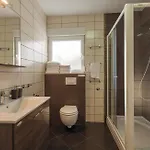 Luxury With Heated Pool, Jacuzzi And Sauna *