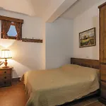 Luxury With Heated Pool, Jacuzzi And Sauna * 马卡尔斯卡
