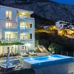 度假居 Luxury With Heated Pool, Jacuzzi And Sauna