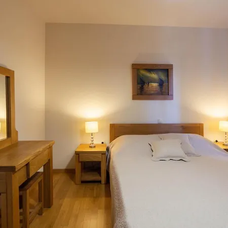 Luxury With Heated Pool, Jacuzzi And Sauna * 马卡尔斯卡
